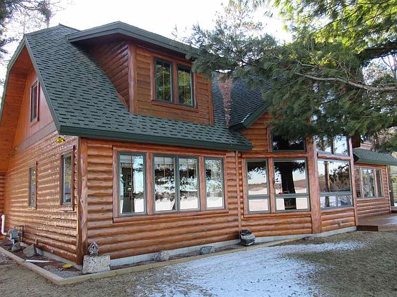 5th image of 2890 N Portage Ave