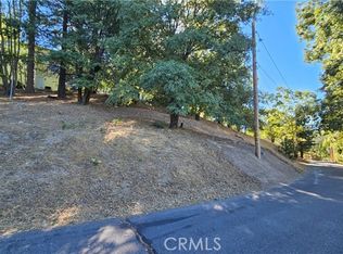72 Park Dr, Running Springs, CA 92382