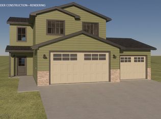 3724 27th St S, Moorhead, MN 56560