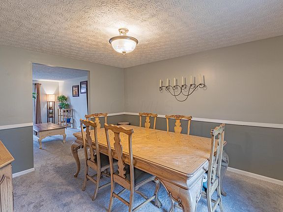 5th image of 8214 Priestley Dr