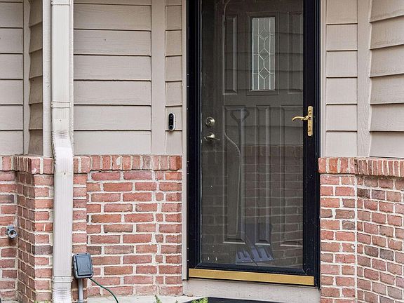 2nd image of 7476 Cahill Rd