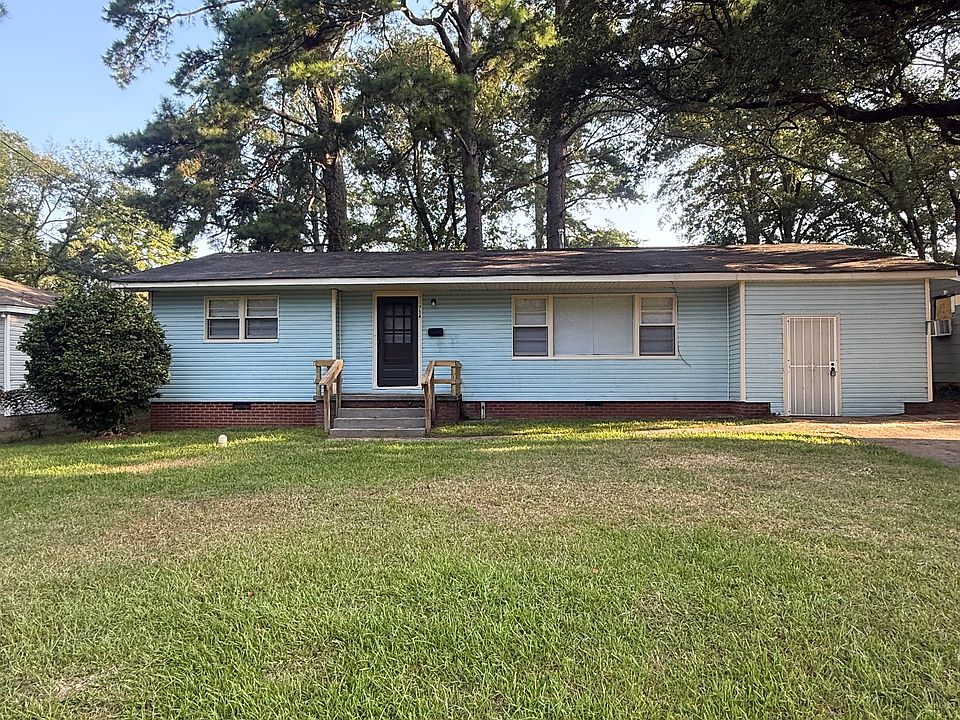 1st image of 755 Montclair Pl