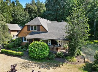 1695 Cultra Ave, Central Saanich, BC V8M 1T1