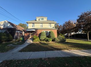 191 Floral Blvd #1, Floral Park, NY 11001