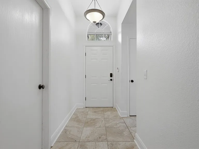 108 Songbird Ct — Photo 5