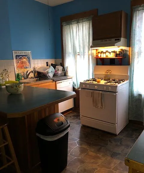 33 Greig Ter — Photo 6