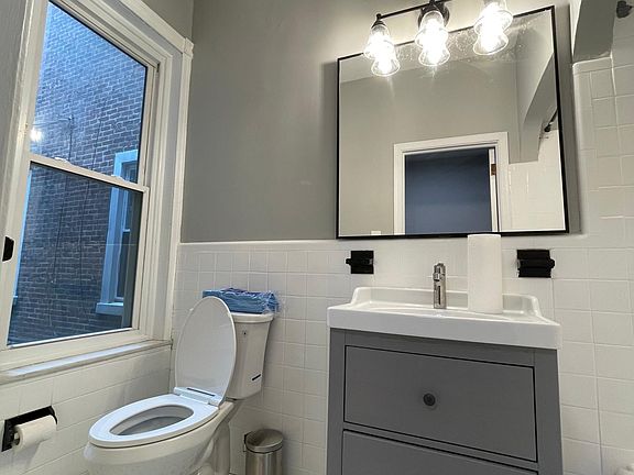 4th image of 4924 Royal St Floor 1