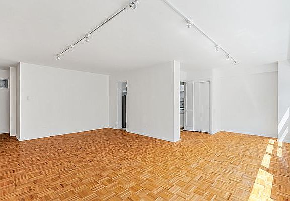 3rd image of 15 Charles St APT 2C
