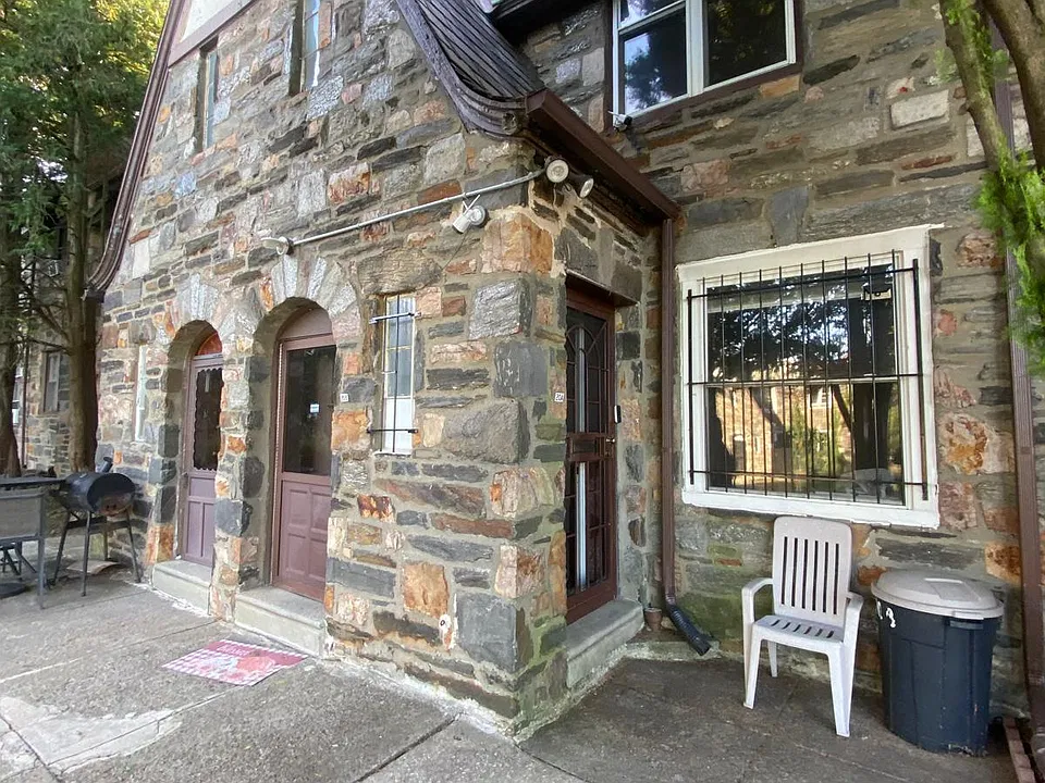 5200 W Montgomery Ave #1