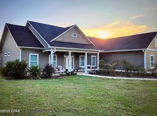 3411 Parkwood Dr, Marianna, FL 32446