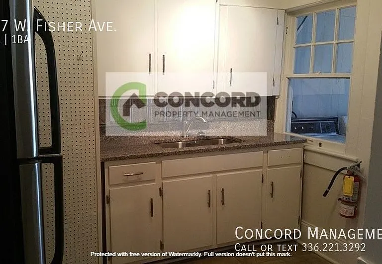 307 W Fisher Ave — Photo 9