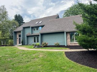 W253S11030 Hunters COURT, Mukwonago, WI 53149