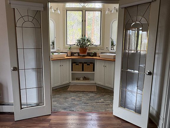 5th image of 128 Regal Cir