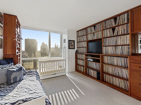 3rd image of 200 Chambers St APT 29E
