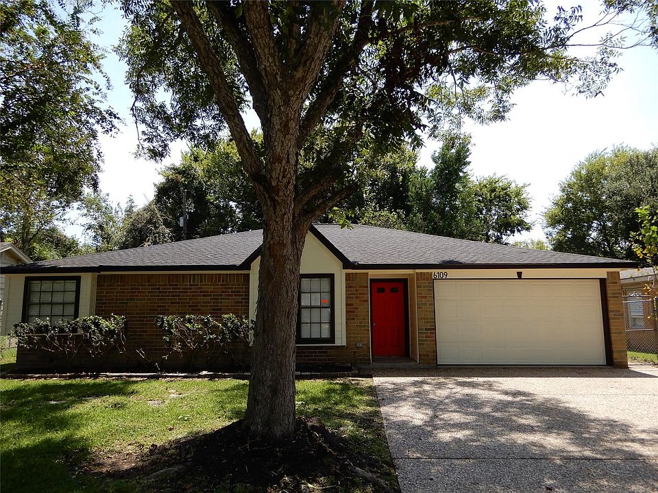 1st image of 6109 Diamond Ct