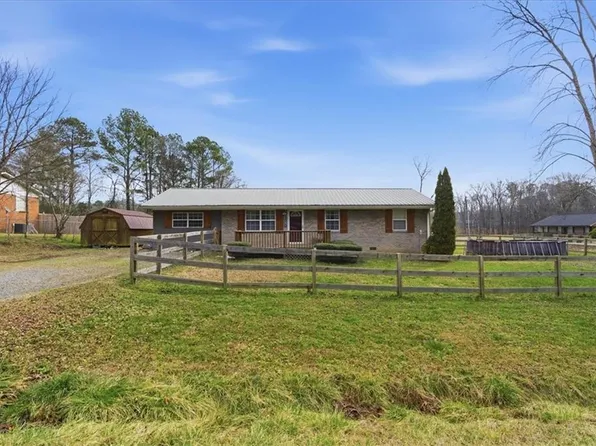 553 Cherokee Ln, Chatsworth, GA 30705