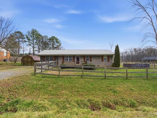 553 Cherokee Ln, Chatsworth, GA 30705