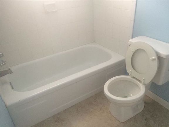 4th image of 1600 Tallwood Ave APT 205
