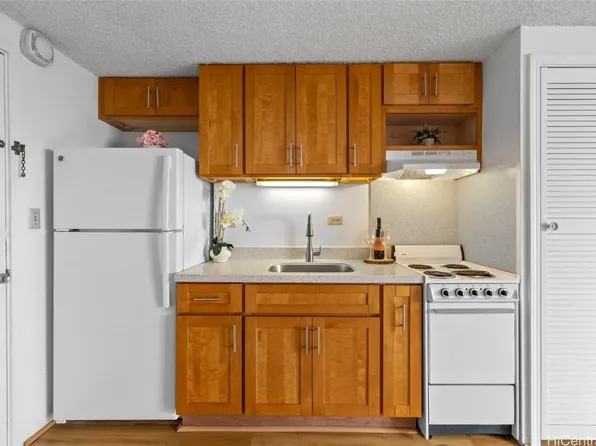 824 Kinau St APT 1108, Honolulu, HI 96813