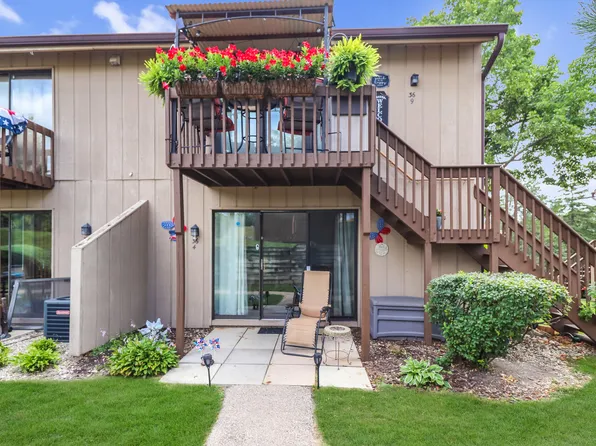 36 Bermuda Colony APT 4, Fox Lake, IL 60020