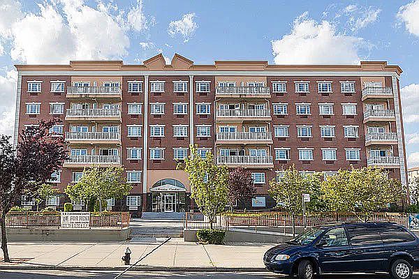1st image of 2801 Emmons Ave APT 2H
