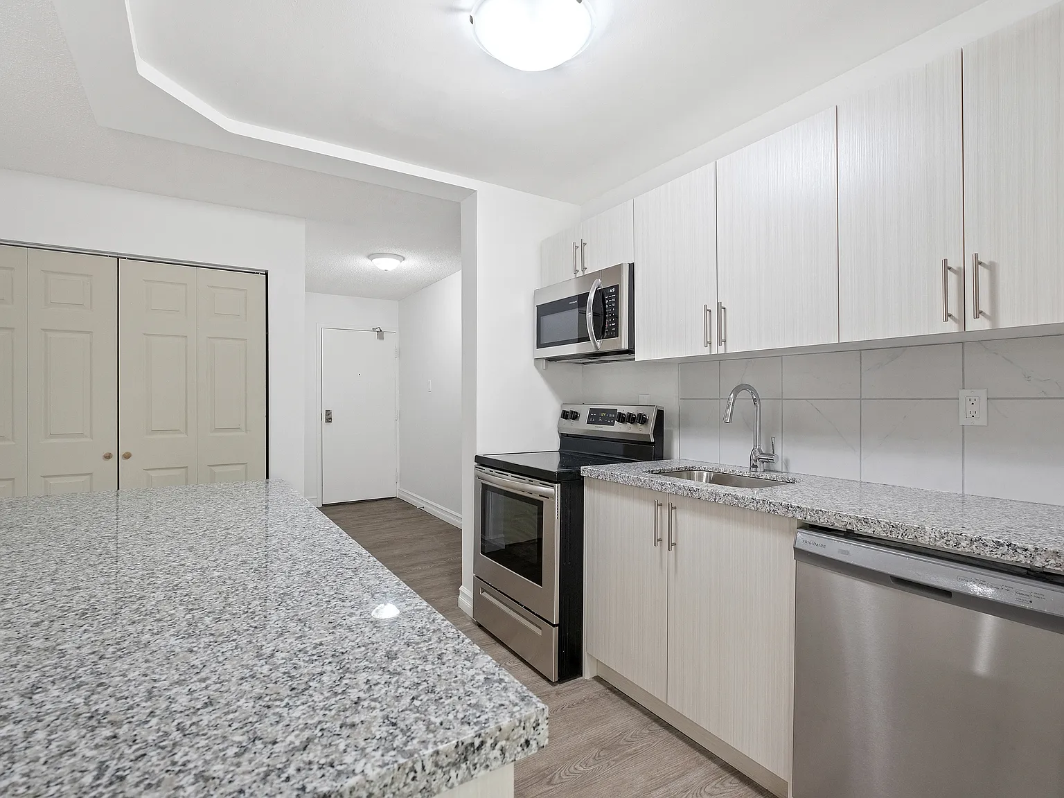 Webster Apartments — Photo 3