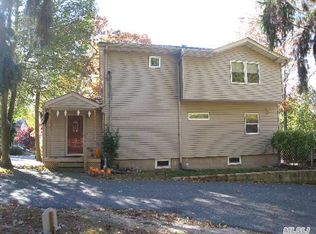 51 E Lake Ter, Ronkonkoma, NY 11779