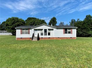 117 Peyton Place Ln, Advance, NC 27006