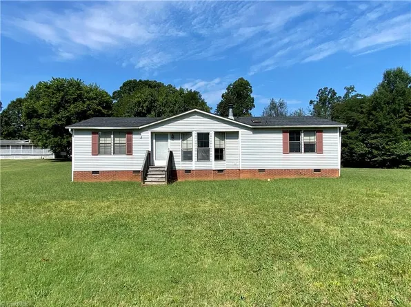 117 Peyton Place Ln, Advance, NC 27006