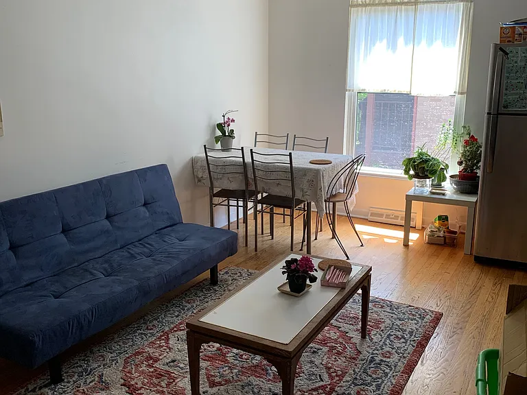 820 S Morgan St — Photo 2