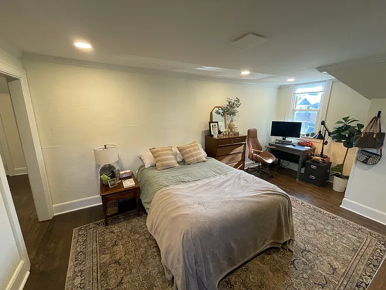 3046 N Oakland Ave #2 — Photo 6