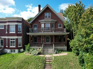 1109 E 4th St #A, Duluth, MN 55805