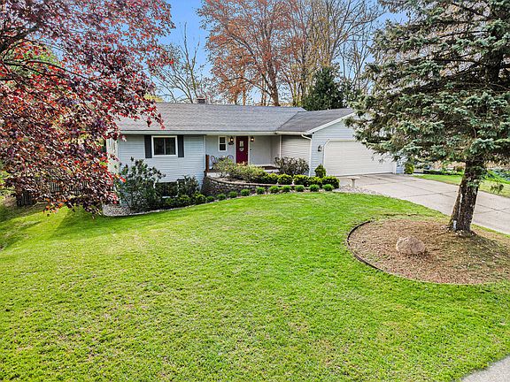 3rd image of 5288 Newcastle Dr SE