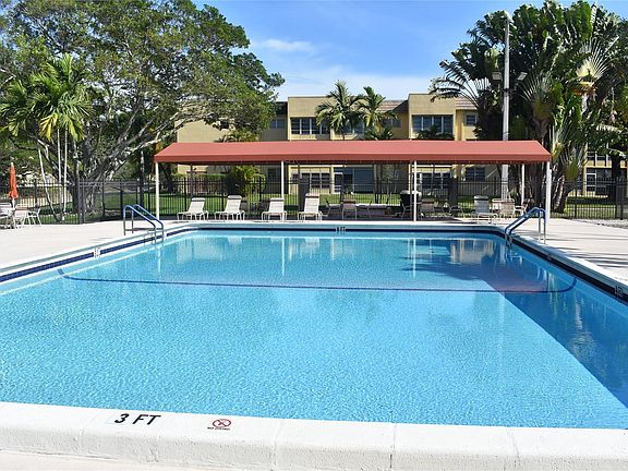 5th image of 6161 NW 57th Court #102