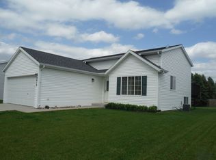 3012 32nd St S, Moorhead, MN 56560