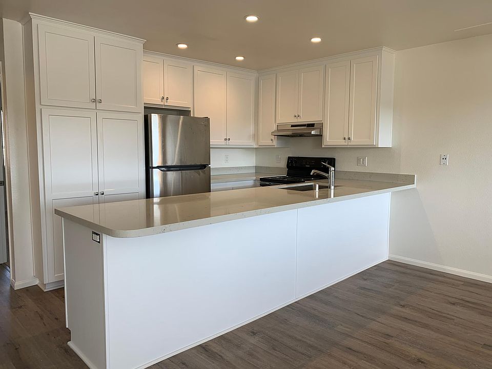 1st image of 925 N Vulcan Ave #Blvd203