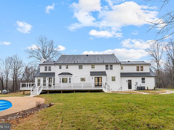 5th image of 10076 Possum Hollow Dr