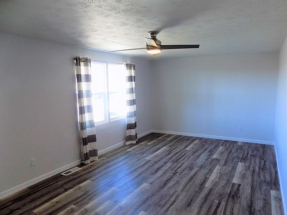 2nd image of 8412 Selma Pike