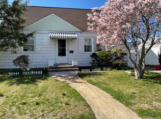 1134 S Everett Street, Valley Stream, NY 11580