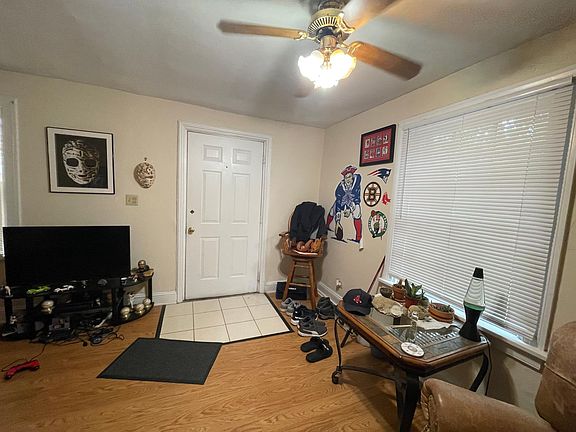 3rd image of 13 E Grace St #15C