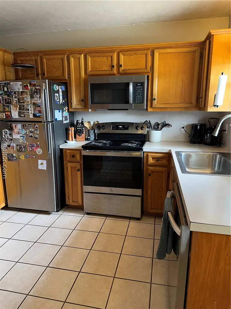 3 bed, 1080 sqft, $1,400 — Photo 4