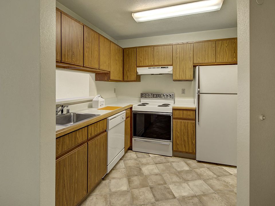 Susitna Ridge Apartments - Kitchen