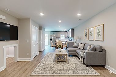 1st image of 1319 Crosshill Ct #B