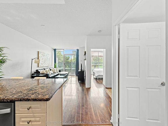 5th image of 51 Lower Simcoe St #210