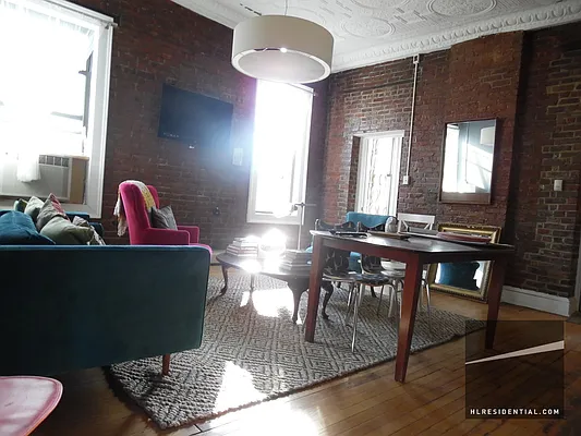 Rented by Highline Residential | media 12