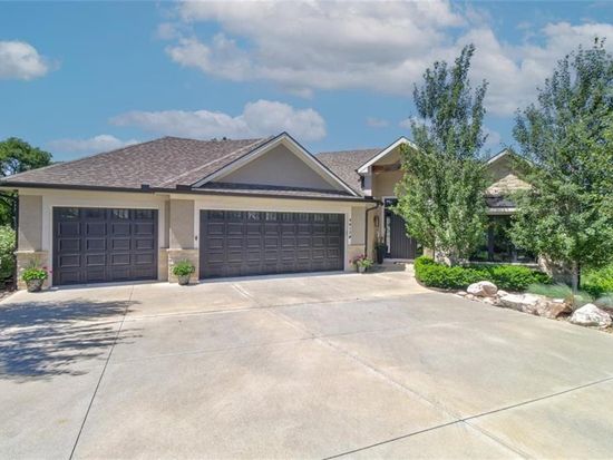 4617 NE Park Springs Ct, Lees Summit, MO 64064