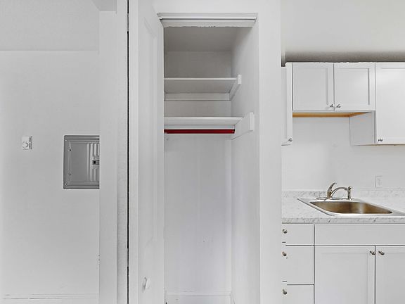 3rd image of 177 W Wyoming Ave #42