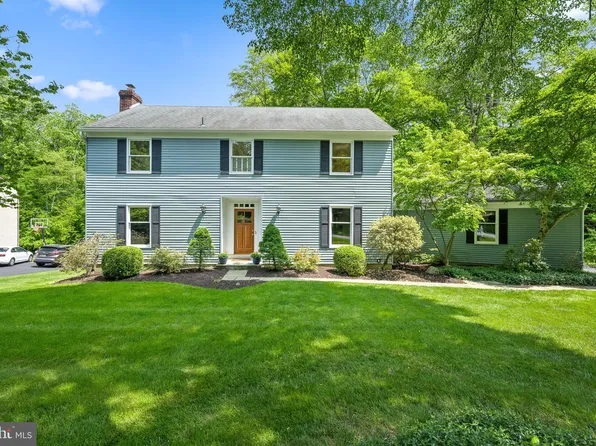 1067 Beaumont Rd, Berwyn, PA 19312