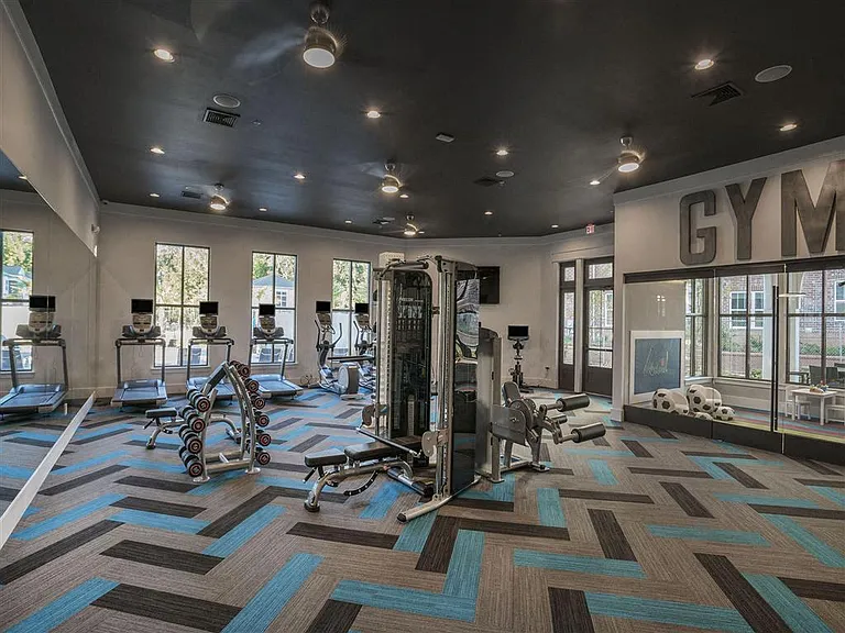 Pointe at Prosperity Village Apartments — Photo 36