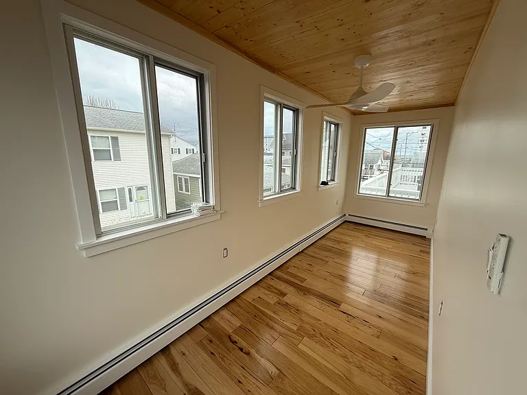 21 Kentville Ter — Photo 12